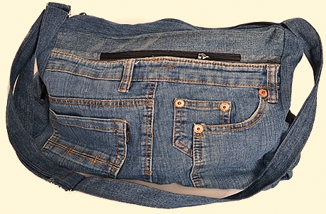 ピエロ☆デニムリメイク☆バッグ デニムリメイク サイドポケット付きバッグ 肩掛けタイプ ファスナー