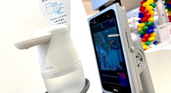 鼻までマスク着用・検温・手指消毒にご協力いただいております