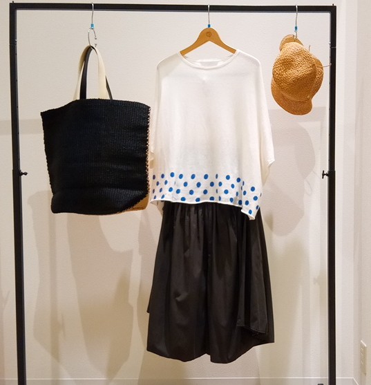 grinの爽やかドットニット入荷しております♪