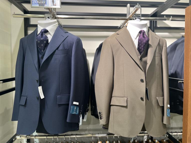 日本が誇る「尾州生地」で仕立てた、品格あるスリーピーススーツ