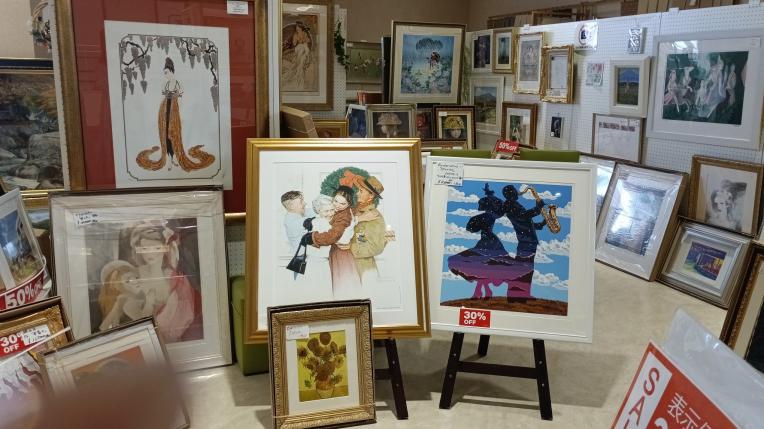 続々と新入荷！　有名絵画！絵画なら世界の絵画ギャラリーピエリ守山店　横澤画材！額もオーダーメイドおつくり致します！