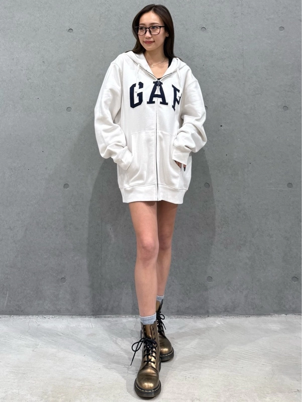 【GAP】人気のロゴパーカー今ならサイズ/カラーあり〼