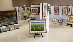 移転しました！　絵画の「幸せの小さな森」！　有名絵画はソーシャル・ディスタンシング！