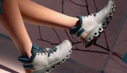 【新作情報】大胆なカラーリングの超軽量スニーカー