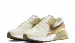 NIKE AIR MAX EXCEE人気カラー入荷‼︎