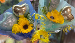 \父の日ブーケ販売中/