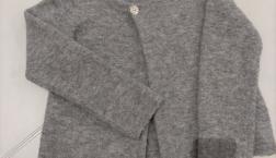 Vmカーディガンのご紹介です♪