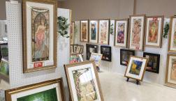 営業日は絵画オークション！　希望価格を提示しています。午後6時まで（月・木定休日）