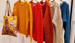 可愛いニット入荷してます♪