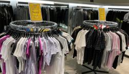 【対象のTシャツ3点お買い上げで¥4,400】